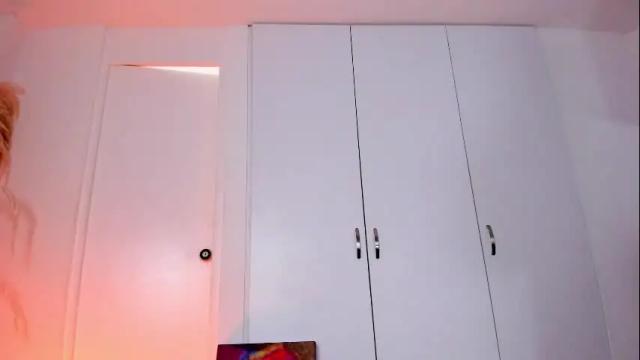 Image 3 of roselinedior Stream on Chaturbate on 1 month ago