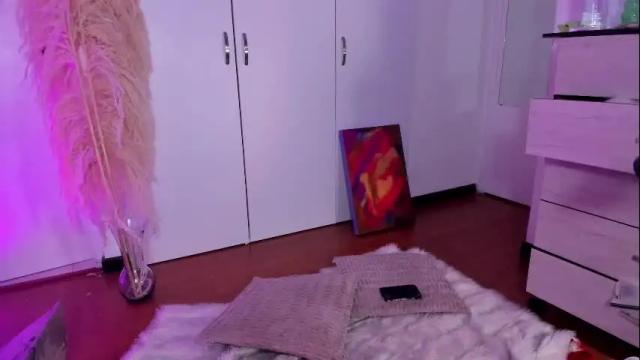 Image 6 of roselinedior Stream on Chaturbate on 1 month ago