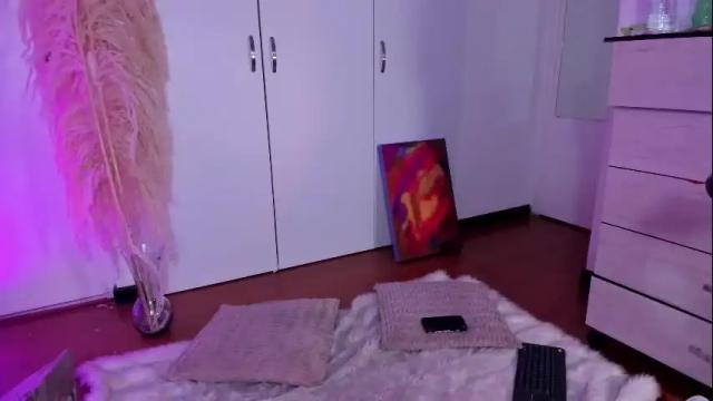 Image 8 of roselinedior Stream on Chaturbate on 1 month ago