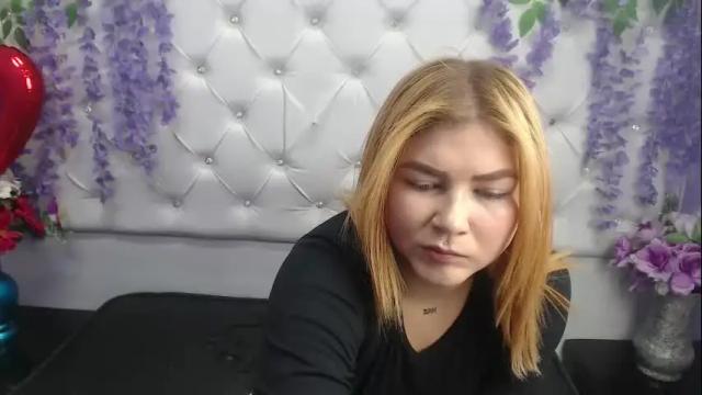 Image 2 of roselyn_arnold Stream on Chaturbate on 1 month ago