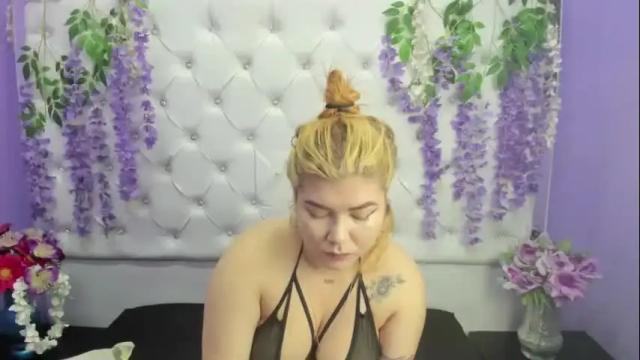 Image 4 of roselyn_arnold Stream on Chaturbate on 6 days ago