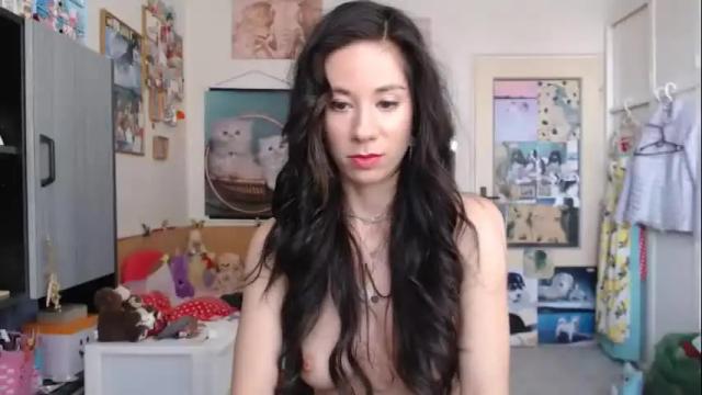 Image 3 of roselynsun Stream on Chaturbate on 3 months ago