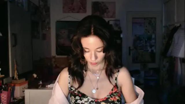 Image 3 of roselynsun Stream on Chaturbate on 2 months ago