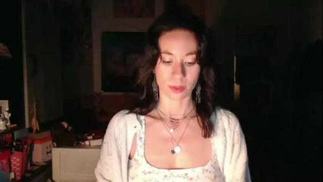 Image 8 of roselynsun Stream on Chaturbate on 2 months ago
