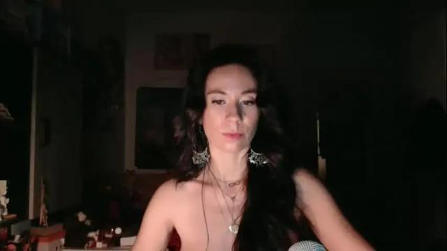 Image 12 of roselynsun Stream on Chaturbate on 1 month ago