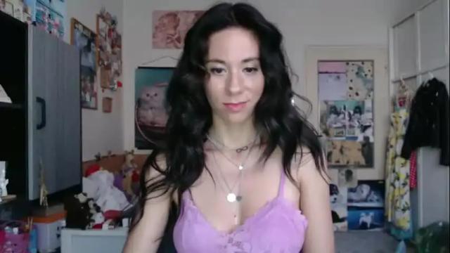 Image 10 of roselynsun Stream on Chaturbate on 1 month ago