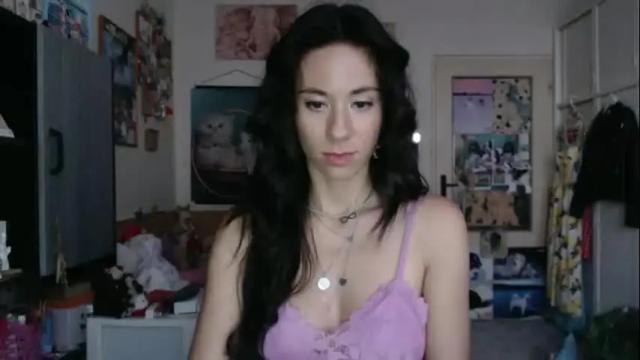Image 12 of roselynsun Stream on Chaturbate on 1 month ago