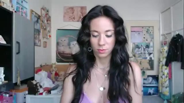 Image 3 of roselynsun Stream on Chaturbate on 1 month ago