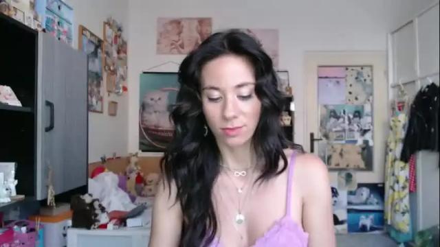 Image 7 of roselynsun Stream on Chaturbate on 1 month ago
