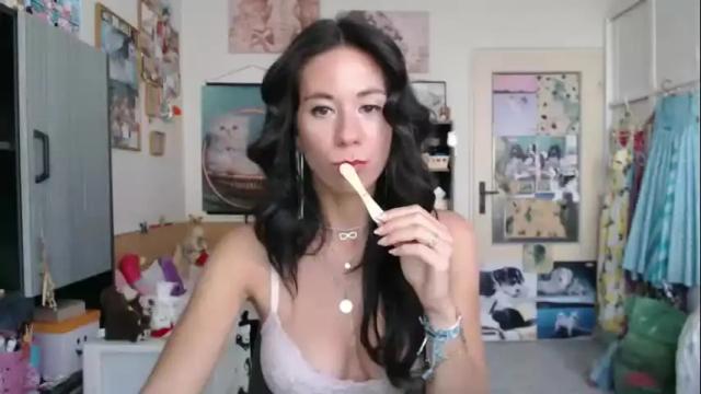 Image 11 of roselynsun Stream on Chaturbate on 7 days ago