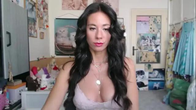Image 3 of roselynsun Stream on Chaturbate on 7 days ago