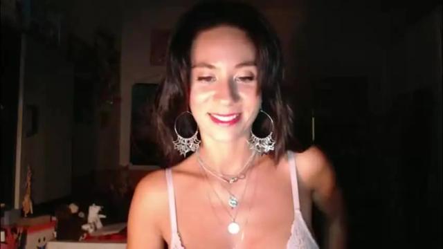 Image 6 of roselynsun Stream on Chaturbate on 3 months ago