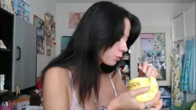 Image 7 of roselynsun Stream on Chaturbate on 3 months ago