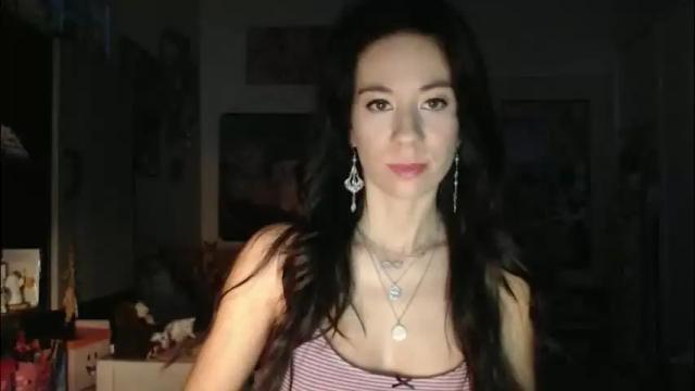 Image 3 of roselynsun Stream on Chaturbate on 1 month ago