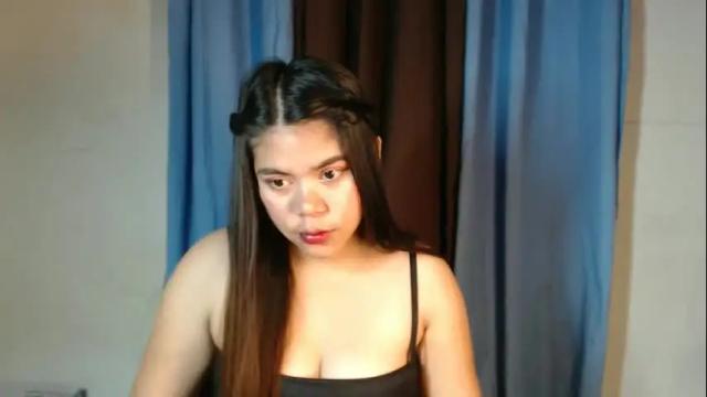 Image 11 of rosemarie_pinay Stream on Chaturbate on 1 month ago