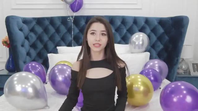 Image 4 of rosemarymeriel Stream on Chaturbate on 18 months ago