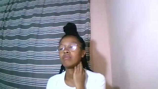 Image 6 of rosesexy30 Stream on Chaturbate on 22 months ago