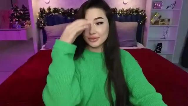 Image 7 of rosewiild Stream on Chaturbate on 17 months ago