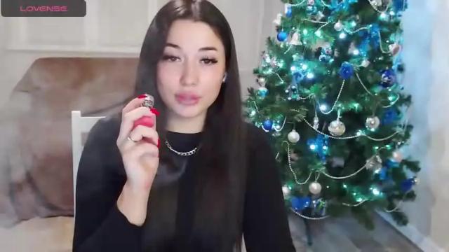 Image 4 of rosewiild Stream on Chaturbate on 16 months ago