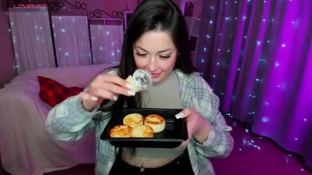 Image 11 of rosewiild Stream on Chaturbate on 13 months ago