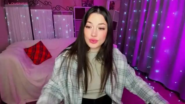 Image 3 of rosewiild Stream on Chaturbate on 13 months ago