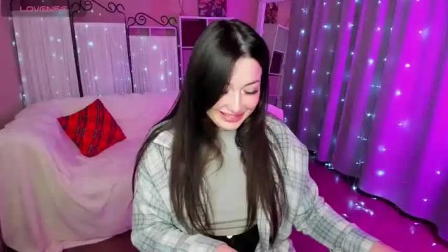 Image 6 of rosewiild Stream on Chaturbate on 13 months ago
