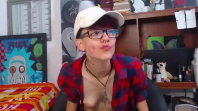 Image 7 of rosewood_moon Stream on Chaturbate on 16 months ago