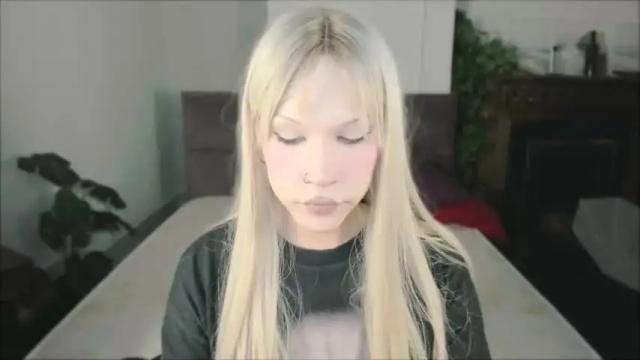 Image 4 of roshel_ Stream on Chaturbate on 21 months ago