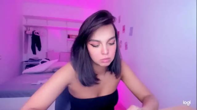 Image 2 of roshelle_xxx Stream on Chaturbate on 15 days ago
