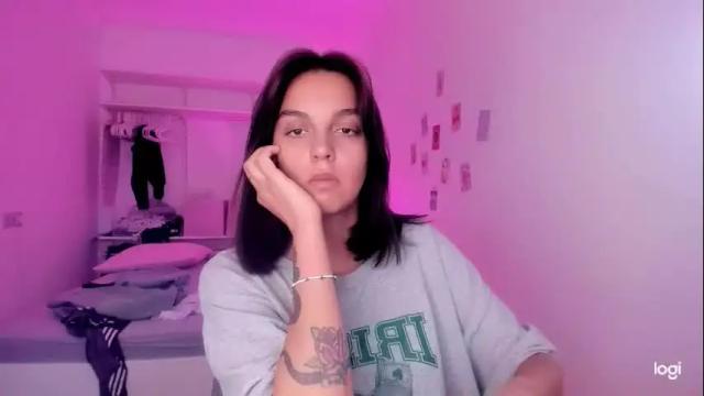 Image 6 of roshelle_xxx Stream on Chaturbate on 12 days ago