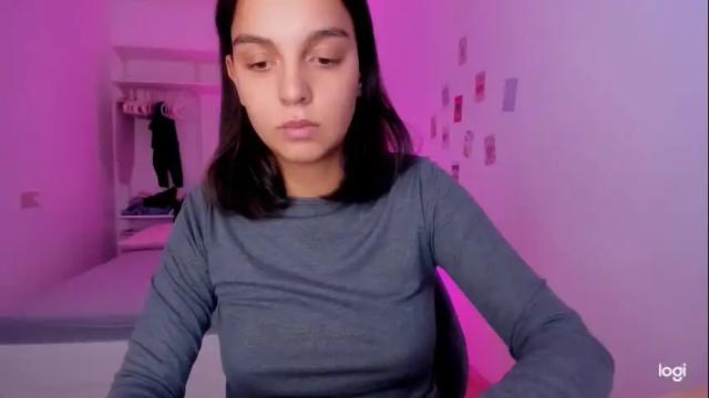 Image 6 of roshelle_xxx Stream on Chaturbate on 4 months ago