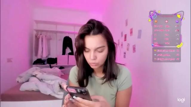 Image 2 of roshelle_xxx Stream on Chaturbate on 1 month ago