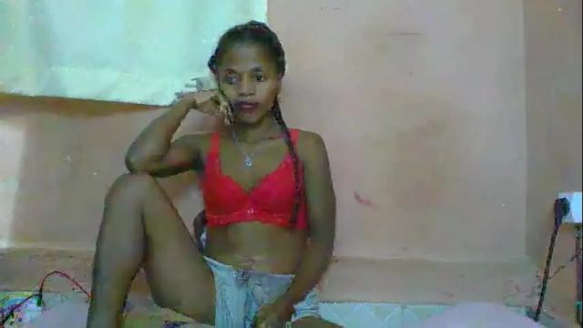 Image 3 of rosiahot1 Stream on Chaturbate on 1 month ago