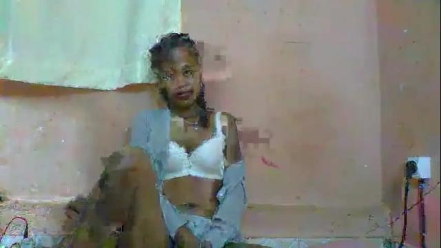 Image 3 of rosiahot1 Stream on Chaturbate on 1 month ago