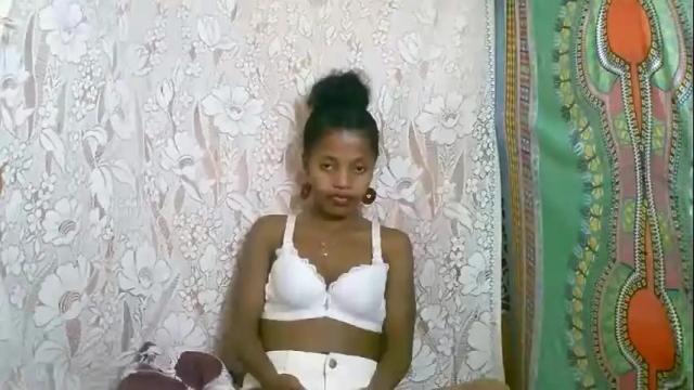 Image 11 of rosiahot1 Stream on Chaturbate on 5 days ago