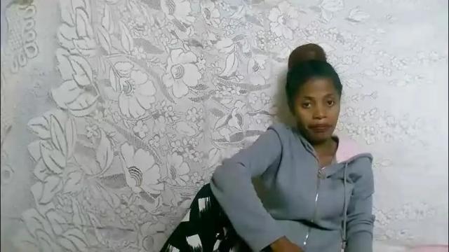Image 7 of rosiahot1 Stream on Chaturbate on 21 days ago