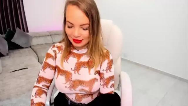 Image 8 of rosie_blakee Stream on Chaturbate on 14 months ago