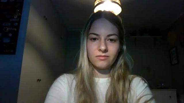 Image 4 of rosie_june Stream on Chaturbate on 1 month ago