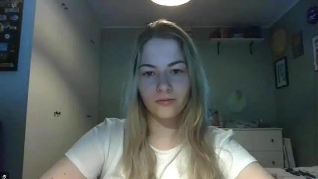 Image 2 of rosie_june Stream on Chaturbate on 29 days ago