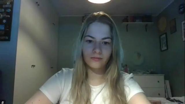 Image 3 of rosie_june Stream on Chaturbate on 29 days ago