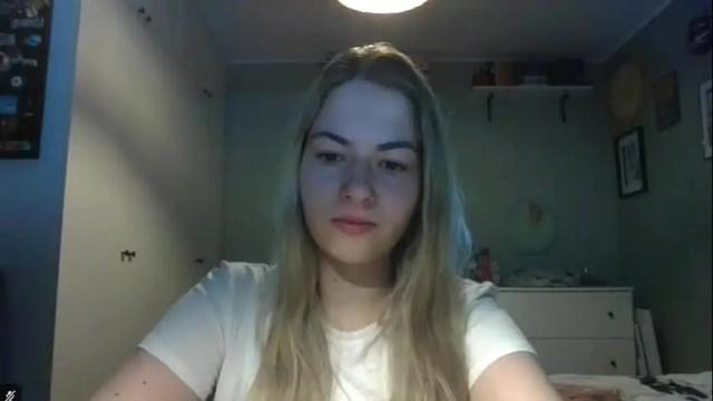 Image 6 of rosie_june Stream on Chaturbate on 29 days ago