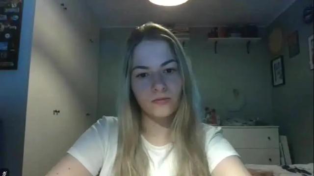 Image 7 of rosie_june Stream on Chaturbate on 29 days ago