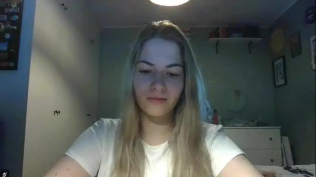 Image 8 of rosie_june Stream on Chaturbate on 29 days ago