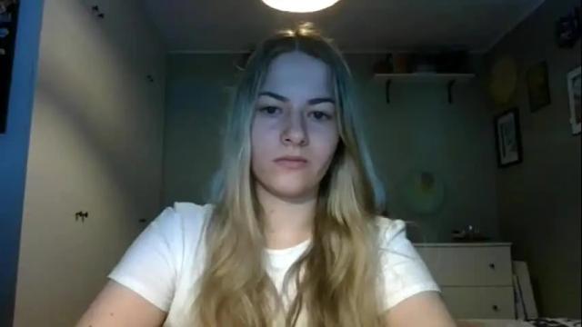 Image 11 of rosie_june Stream on Chaturbate on 27 days ago