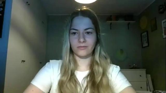 Image 12 of rosie_june Stream on Chaturbate on 27 days ago
