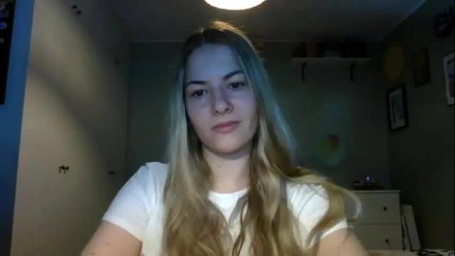 Image 2 of rosie_june Stream on Chaturbate on 27 days ago