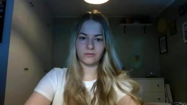 Image 3 of rosie_june Stream on Chaturbate on 27 days ago