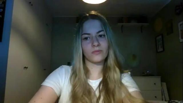 Image 6 of rosie_june Stream on Chaturbate on 27 days ago
