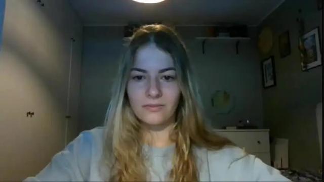 Image 4 of rosie_june Stream on Chaturbate on 4 days ago
