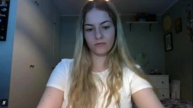 Image 12 of rosie_june Stream on Chaturbate on 3 days ago